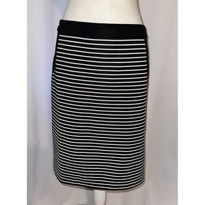 Kenzie Skirt Womens Size M Striped Stretch Above the Knee Zip Closure Side Slit